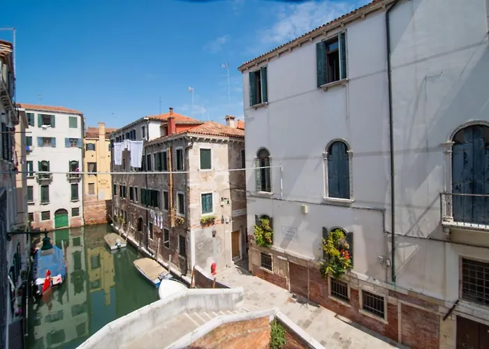 Delle Vele